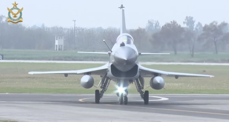 Pengadaan Jet Tempur J-10 Dinilai Kurang Didukung Perencanaan Strategis
